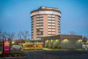 Crowne Plaza Saddle Brook, an IHG Hotel